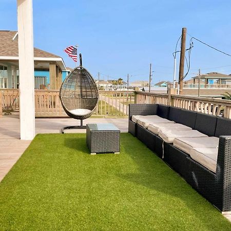 Chic Crystal Beach Escape With Deck - Walk To Beach! Bolivar Peninsula Buitenkant foto