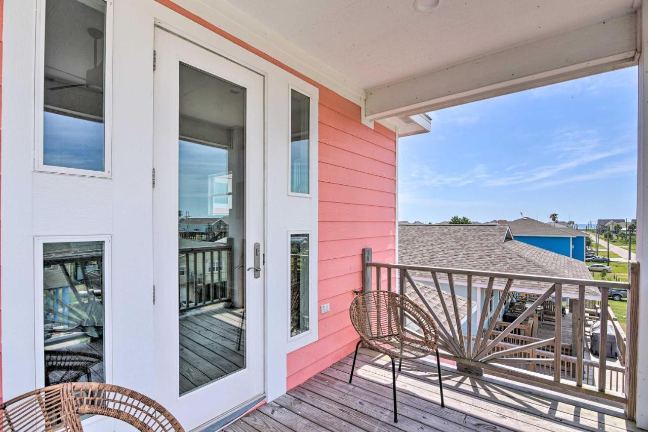 Chic Crystal Beach Escape With Deck - Walk To Beach! Bolivar Peninsula Buitenkant foto